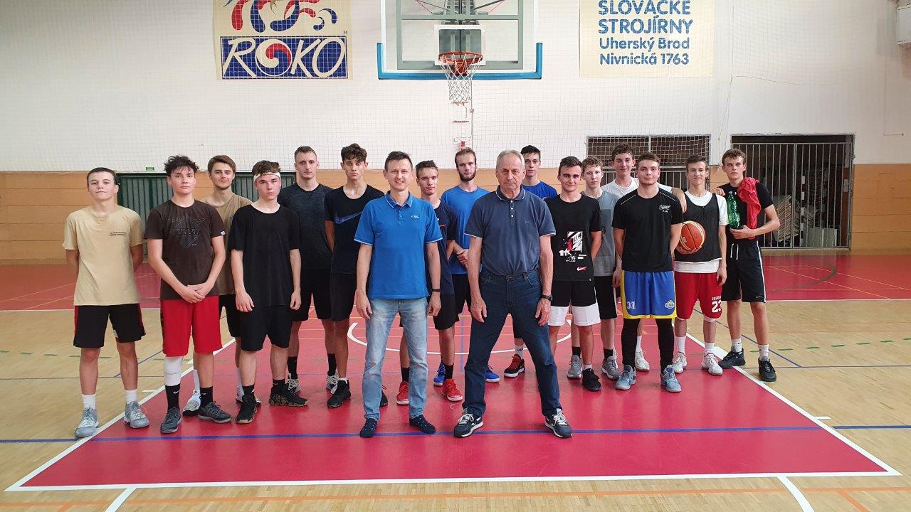 200703 Ukončení sezóny MU19