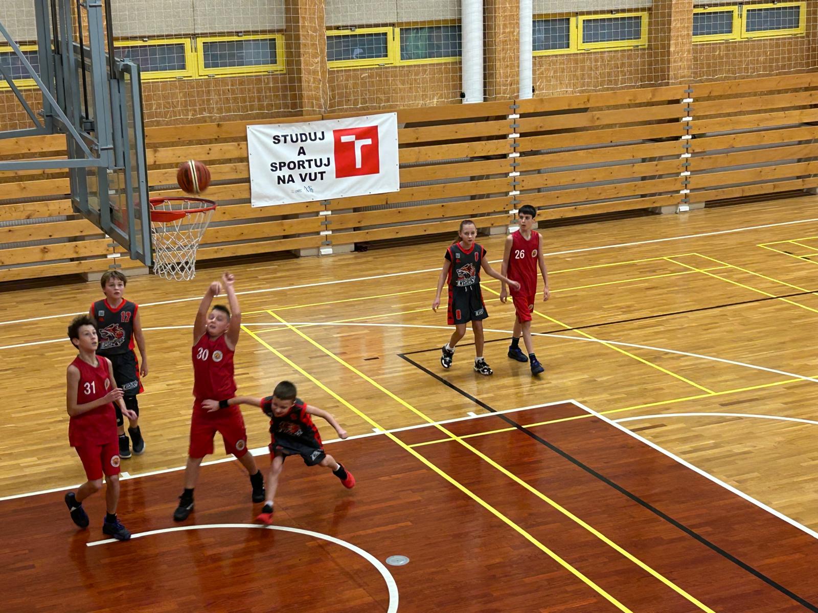 251213 Kohouti Babice, Skokani Brno B x BK Spartak
